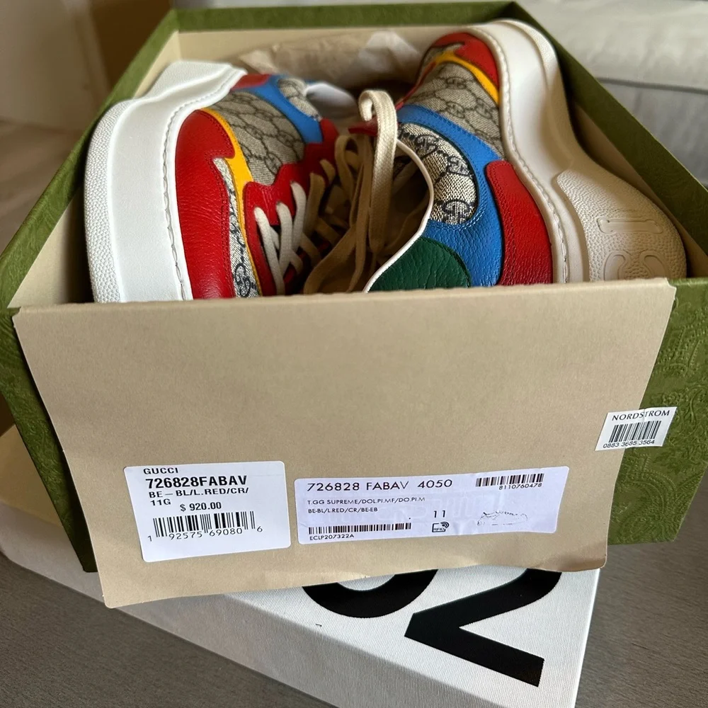 Men Gucci Red and Blue GG Pattern Sneakers - Picture 4 of 5
